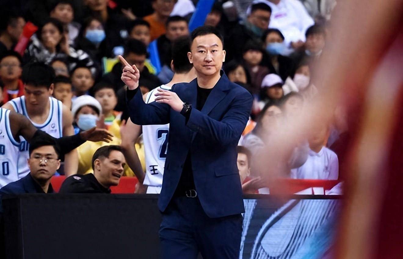 开云体育登录入口-包含恩菲尔德主场气氛火爆，球迷助威成强大后盾的词条