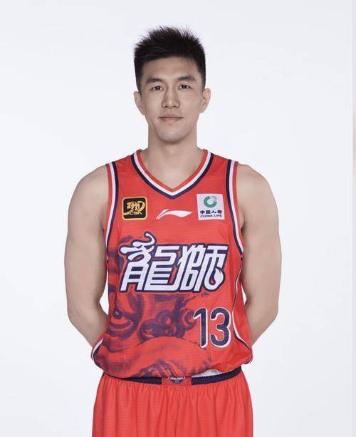 开云体育登录-阿不都15分新疆胜青岛郭艾伦27+12广州负山西