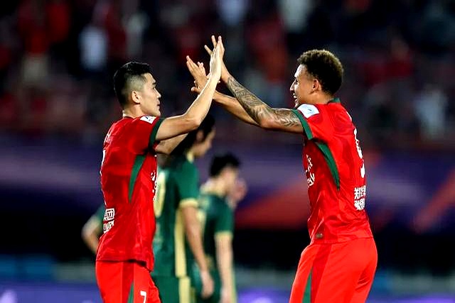 足协杯-路易斯戴帽吴曦3送助攻申花3-2淘汰海港进8强