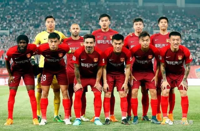 开云体育登录-权健对华夏幸福，谁能在胜负交织中笑到最后？
